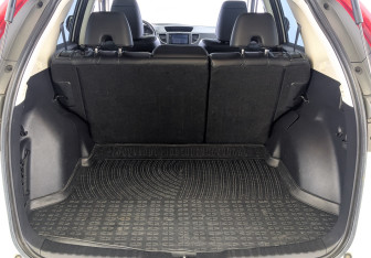 Подержанный автомобиль Honda CR-V 2015 года (10 фото)