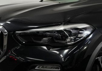 Подержанный автомобиль BMW X5 2020 года (8 фото)