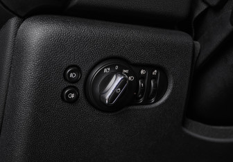 Подержанный автомобиль MINI Hatch 2018 года (9 фото)