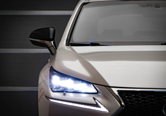 Подержанный автомобиль Lexus NX 2017 года (35 фото)