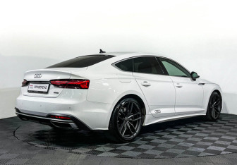 Подержанный автомобиль Audi A5 Liftback 2021 года (5 фото)