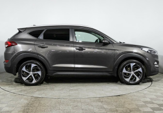 Подержанный автомобиль Hyundai Tucson 2016 года (4 фото)