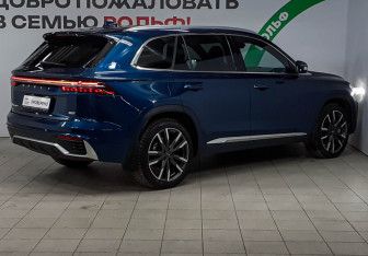 Подержанный автомобиль Geely Monjaro 2024 года (4 фото)