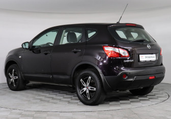 Подержанный автомобиль Nissan Qashqai 2011 года (4 фото)