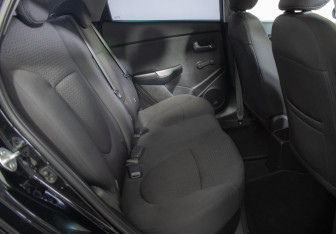 Подержанный автомобиль Kia Rio Sedan 2015 года (10 фото)