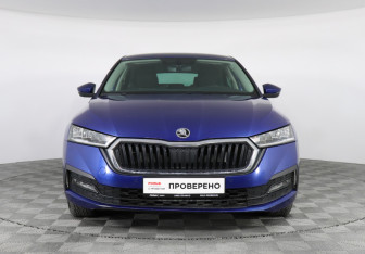 Подержанный автомобиль Skoda Octavia Liftback 2020 года (2 фото)