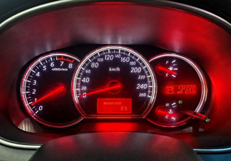 Подержанный автомобиль Nissan Teana 2010 года (18 фото)