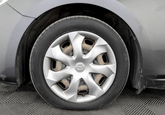 Подержанный автомобиль Mazda 3 Sedan 2014 года (18 фото)