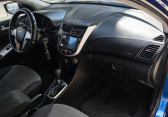 Подержанный автомобиль Hyundai Solaris Sedan 2011 года (10 фото)