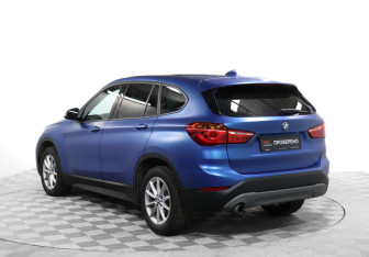 Подержанный автомобиль BMW X1 2018 года (7 фото)