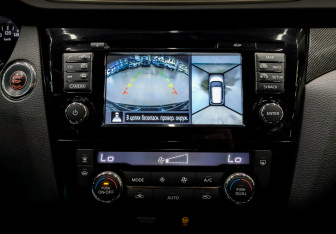 Подержанный автомобиль Nissan X-Trail 2016 года (24 фото)