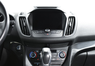 Подержанный автомобиль Ford Kuga 2019 года (8 фото)