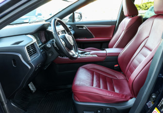 Подержанный автомобиль Lexus RX 2017 года (16 фото)