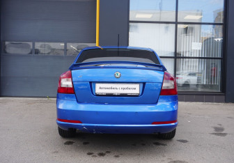 Подержанный автомобиль Skoda Octavia RS Liftback 2012 года (6 фото)