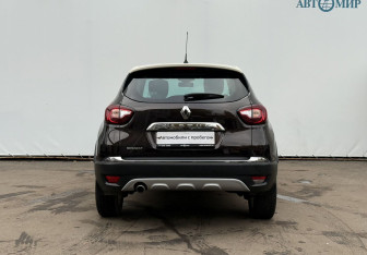 Подержанный автомобиль Renault Kaptur 2019 года (6 фото)