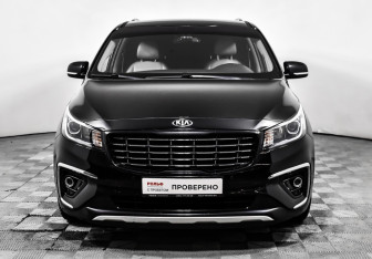 Подержанный автомобиль Kia Carnival 2019 года (2 фото)