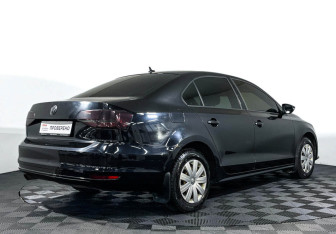 Подержанный автомобиль Volkswagen Jetta Sedan 2015 года (5 фото)