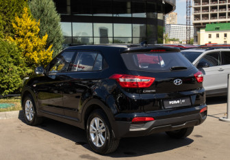 Подержанный автомобиль Hyundai Creta 2019 года (5 фото)