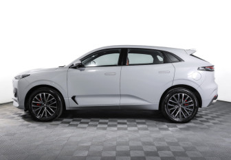 Подержанный автомобиль Changan UNI-K 2024 года (8 фото)