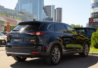 Подержанный автомобиль Mazda CX-9 2018 года (4 фото)