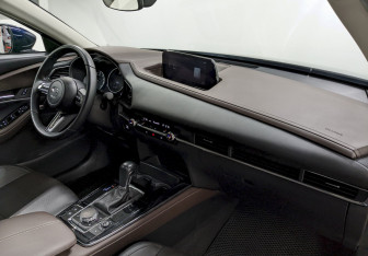 Подержанный автомобиль Mazda CX-30 2024 года (20 фото)