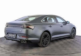 Подержанный автомобиль Geely Preface 2024 года (5 фото)