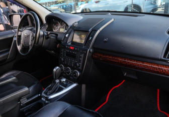 Подержанный автомобиль Land Rover Freelander 2007 года (7 фото)