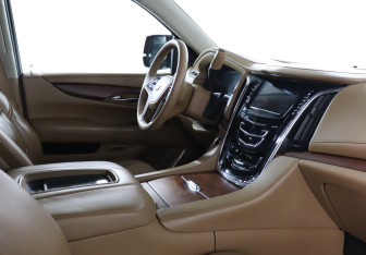 Подержанный автомобиль Cadillac Escalade Suv 2015 года (9 фото)