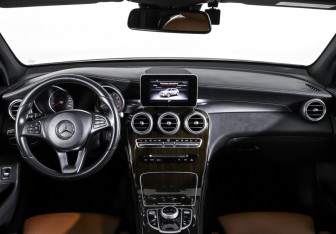 Подержанный автомобиль Mercedes-Benz GLC Coupe 2016 года (17 фото)