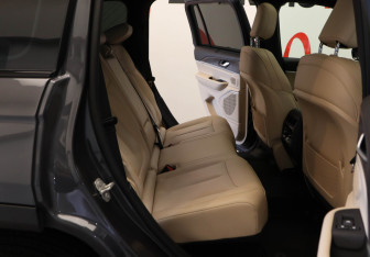 Подержанный автомобиль Jeep Grand Cherokee 2023 года (22 фото)