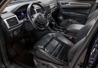 Подержанный автомобиль Volkswagen Teramont 2018 года (16 фото)