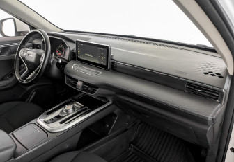 Подержанный автомобиль Haval Jolion 2023 года (11 фото)