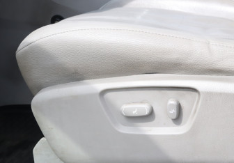 Подержанный автомобиль Opel Antara 2013 года (17 фото)