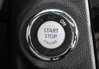 Подержанный автомобиль Infiniti QX70 2013 года (16 фото)