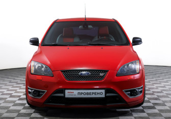 Подержанный автомобиль Ford Focus ST Hatchback 2007 года (2 фото)