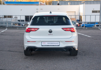 Подержанный автомобиль Volkswagen Golf GTI Hatchback 2021 года (6 фото)