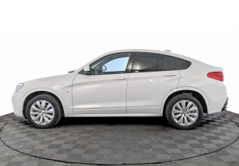 Подержанный автомобиль BMW X4 2015 года (8 фото)