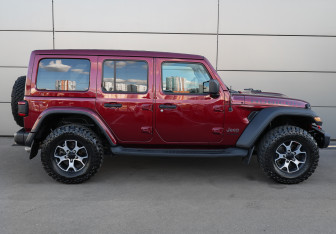 Подержанный автомобиль Jeep Wrangler 2020 года (4 фото)