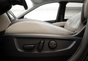 Подержанный автомобиль Infiniti QX50 2018 года (28 фото)