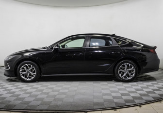 Подержанный автомобиль Hyundai Sonata 2020 года (8 фото)