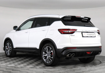 Подержанный автомобиль Geely Coolray 2023 года (7 фото)