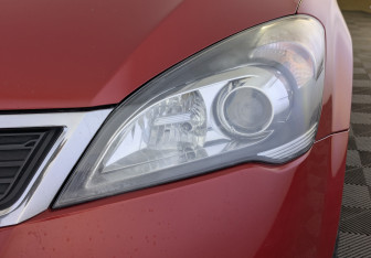 Подержанный автомобиль Kia Ceed Hatchback 2011 года (11 фото)