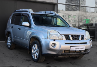 Подержанный автомобиль Nissan X-Trail 2008 года (3 фото)