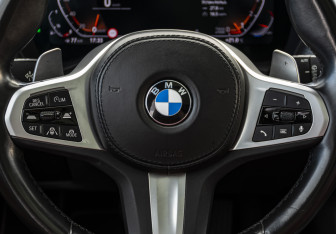 Подержанный автомобиль BMW X3 2022 года (11 фото)