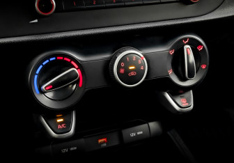 Подержанный автомобиль Kia Rio Hatchback 2021 года (25 фото)