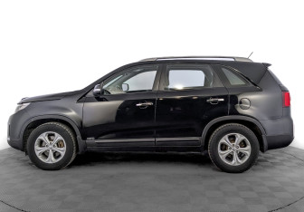 Подержанный автомобиль Kia Sorento 2019 года (8 фото)