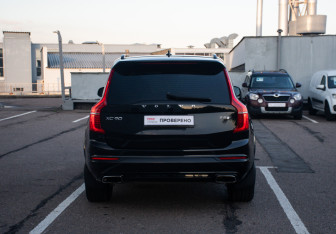 Подержанный автомобиль Volvo XC90 2019 года (6 фото)