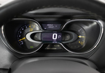 Подержанный автомобиль Renault Kaptur 2016 года (12 фото)