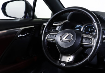 Подержанный автомобиль Lexus RX 2017 года (12 фото)
