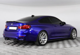 Подержанный автомобиль BMW M4 Coupe 2020 года (2 фото)